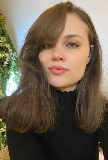 Brand & Marketing Consultant